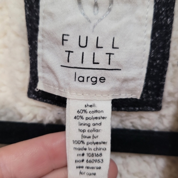 Full Tilt Gray and White Sherpa Lined Jacket‎ Size Large - Picture 3 of 5